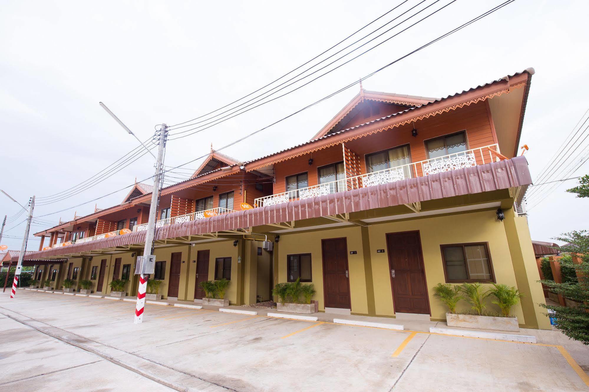 Sri Siam Resort Kanchanaburi Bagian luar foto