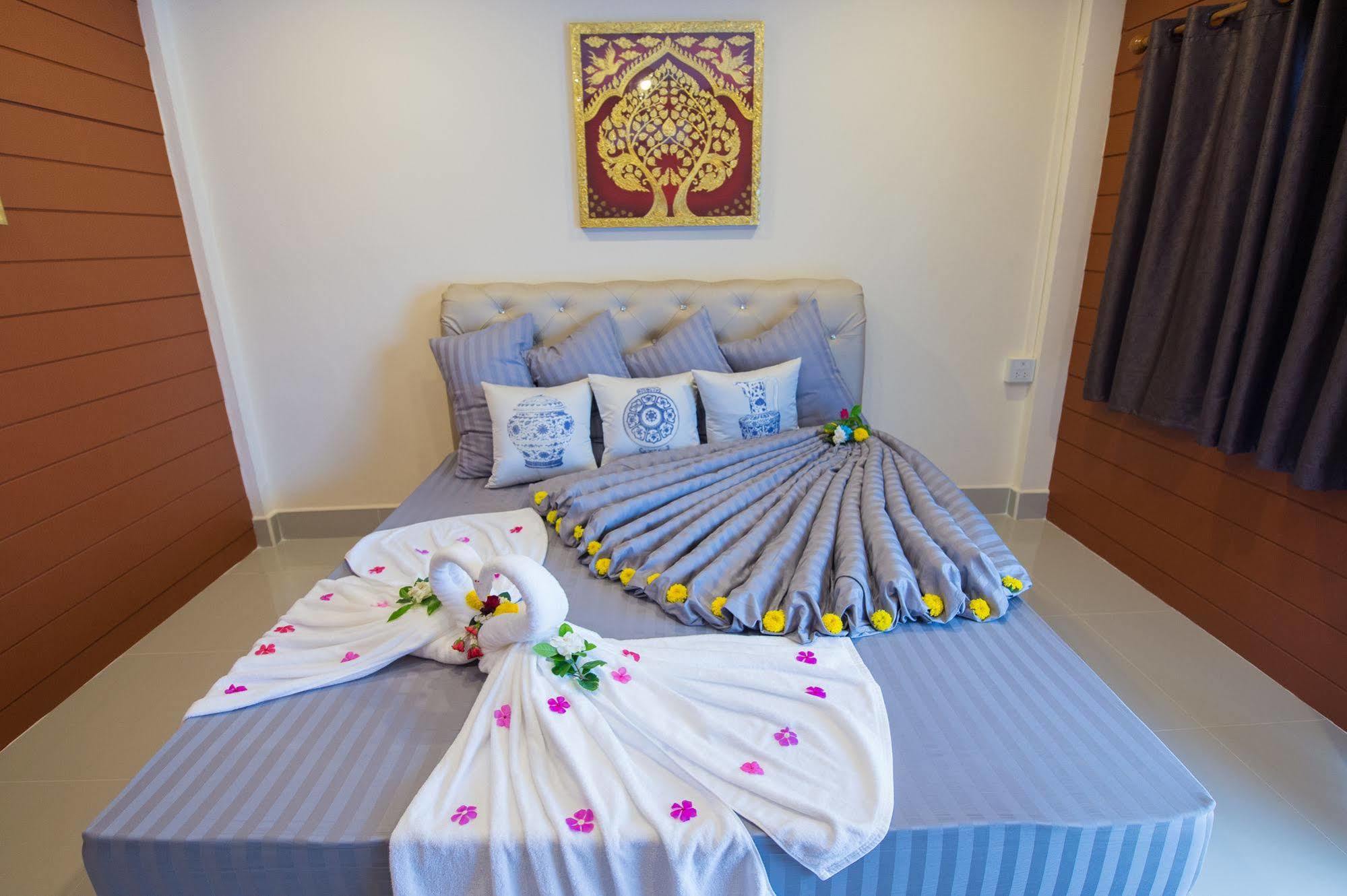Sri Siam Resort Kanchanaburi Bagian luar foto